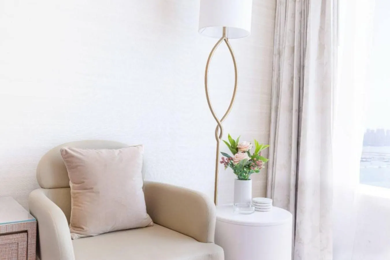 Iconic Views At The Palm Tower Suite Dubai Apartment