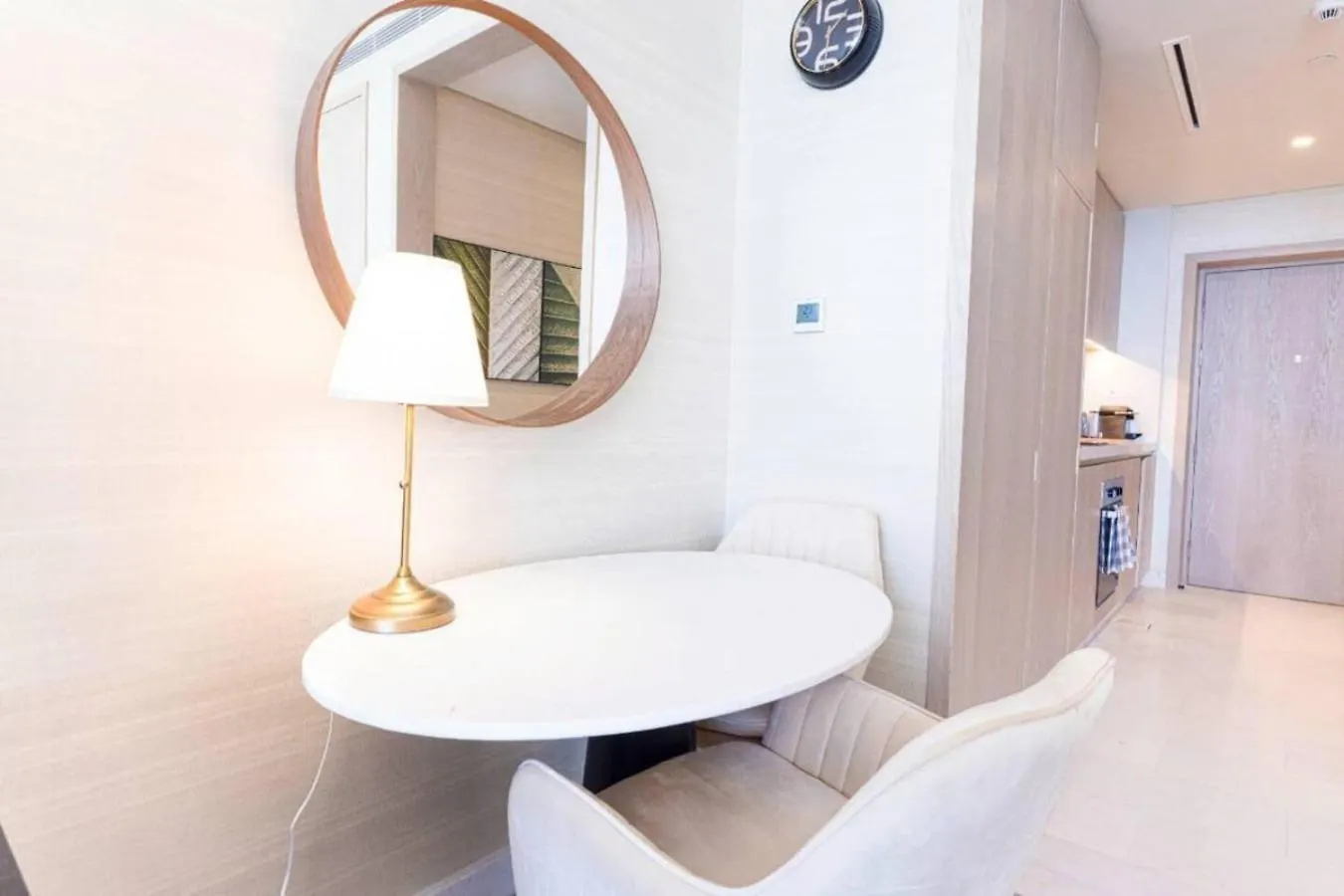 Iconic Views At The Palm Tower Suite Dubai